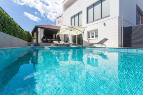 Luxury Apartment Solis - Private Heated Pool